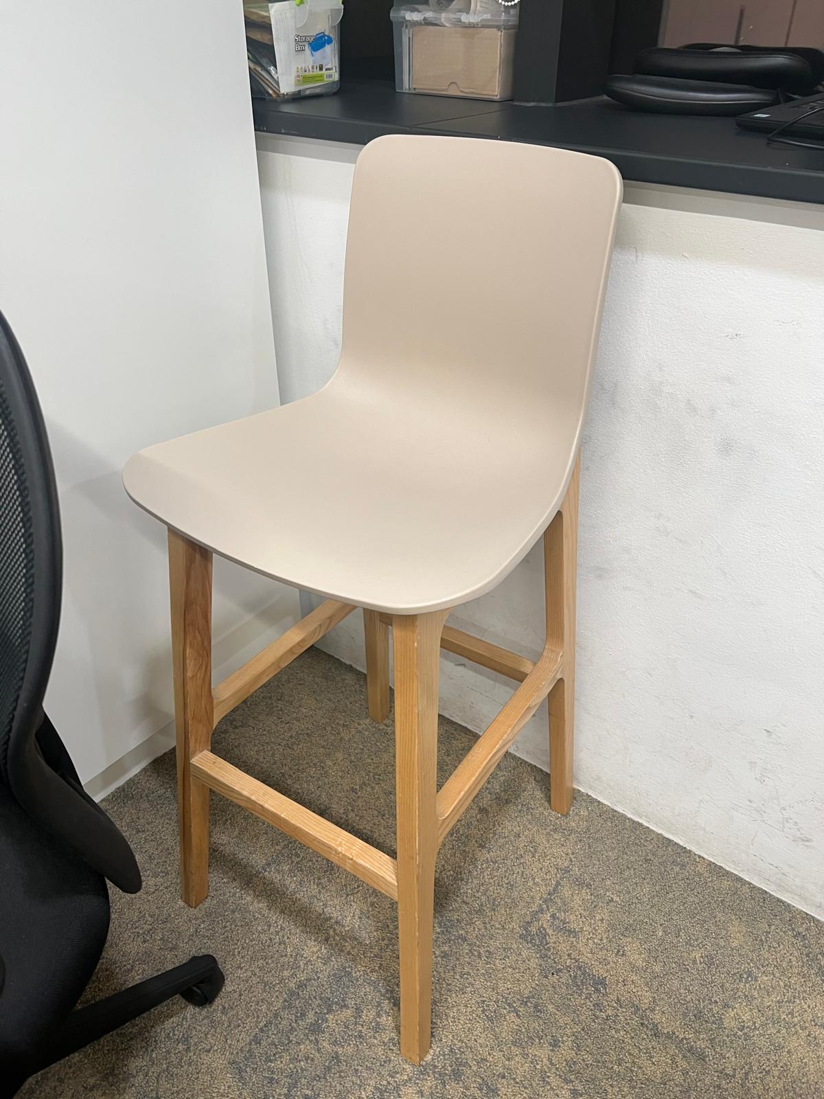 ZSS26016-Item 032-Bar Height Chair