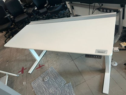 ZSS25038- L1600 Height Adjustable Table