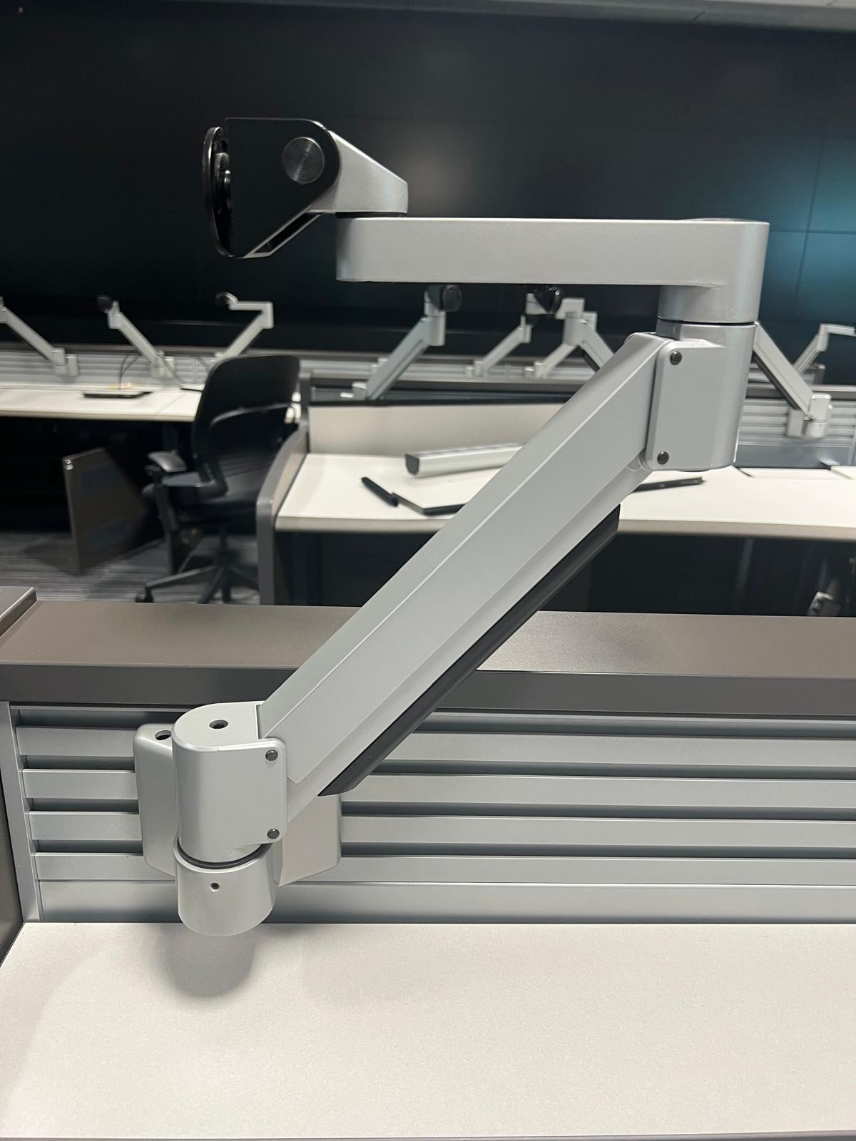 001-ZSS25033-Single Monitor Arm mount on access rail