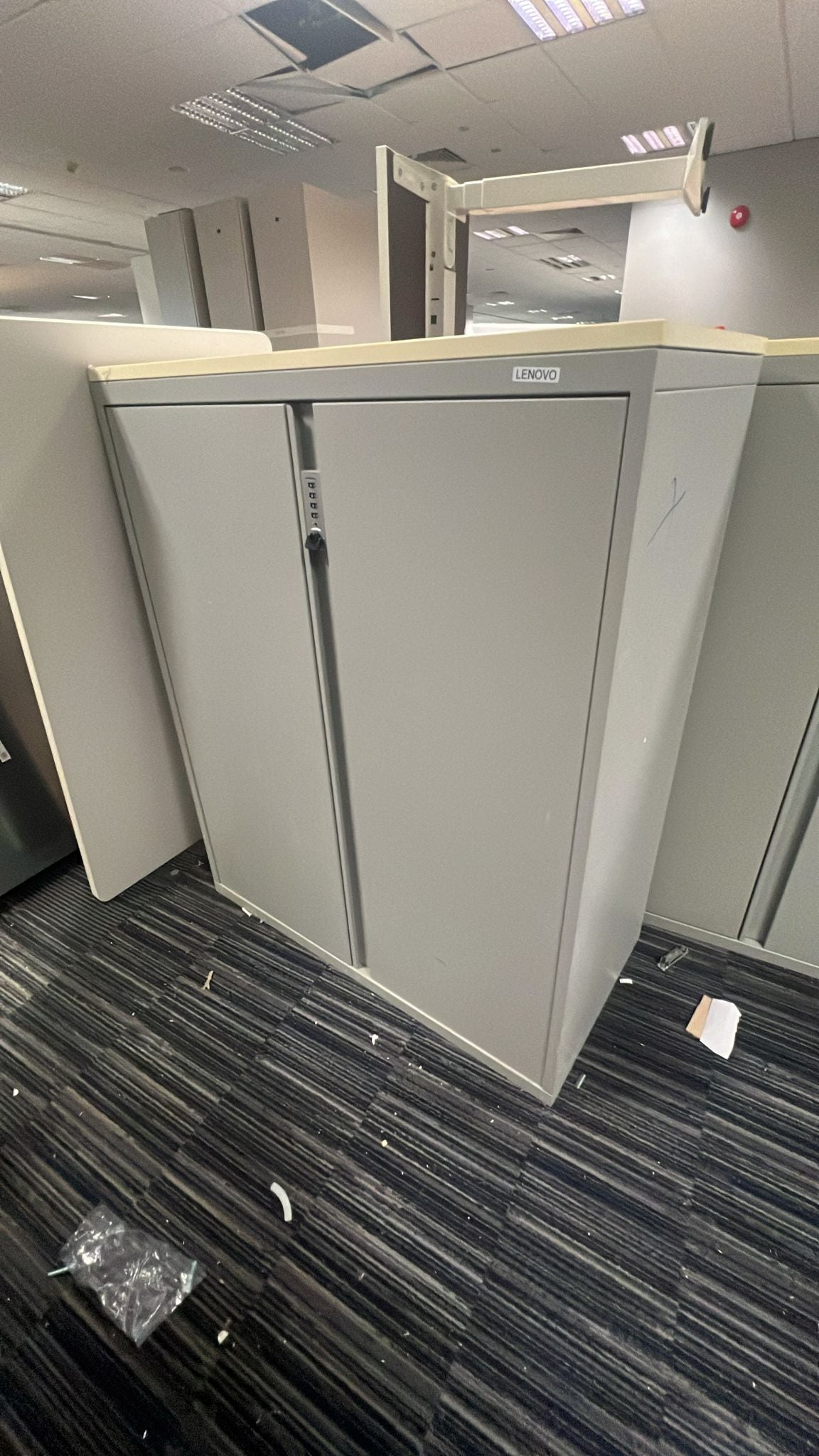 ZSS25016 - W900 Swing Door Cabinet (Grey)