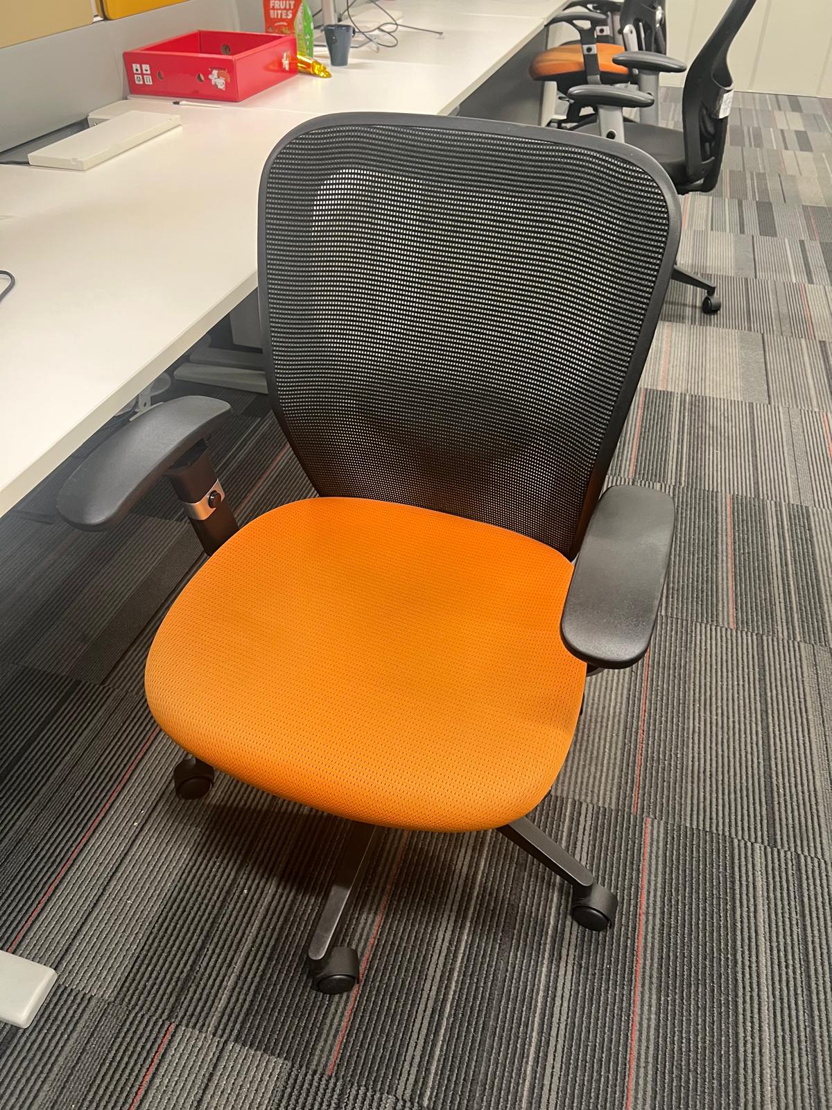 ZSS26015-Item 002-Task Chair with casters (Orange)