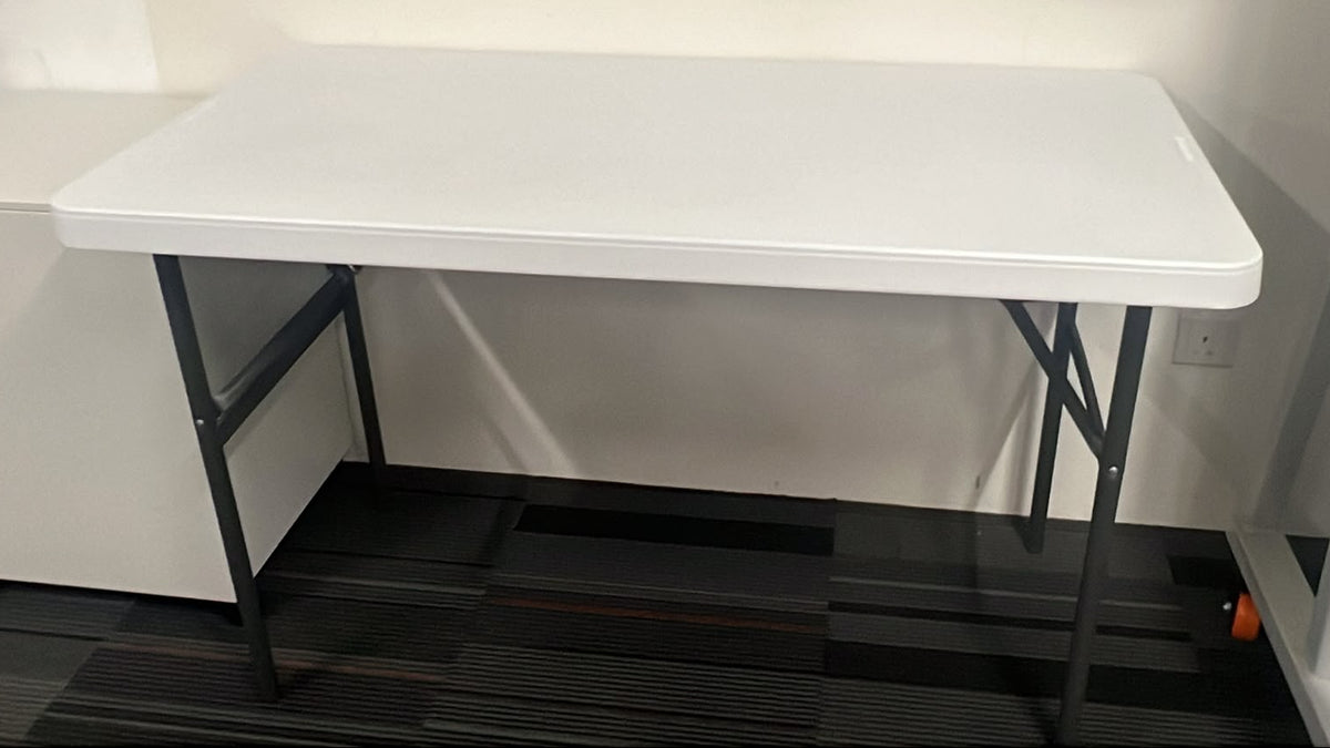 ZSS26016-Item 005-Folding Portable Table