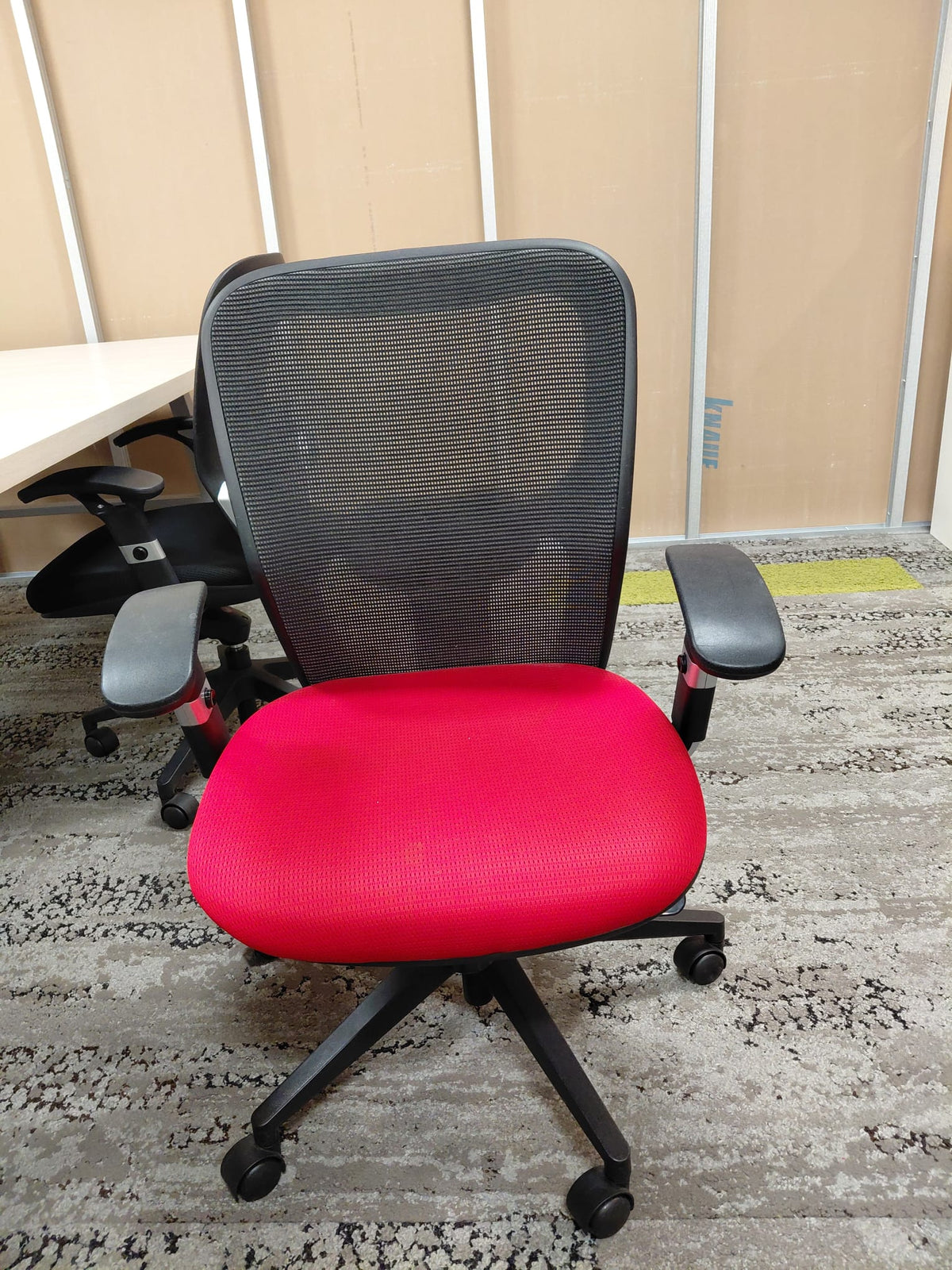 ZSS26017-Item 004-Task Chair with casters (Red)